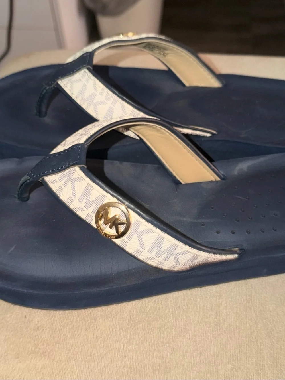 Michael Kors Navy and White Logo Thong Sandals - Picture 2 of 4